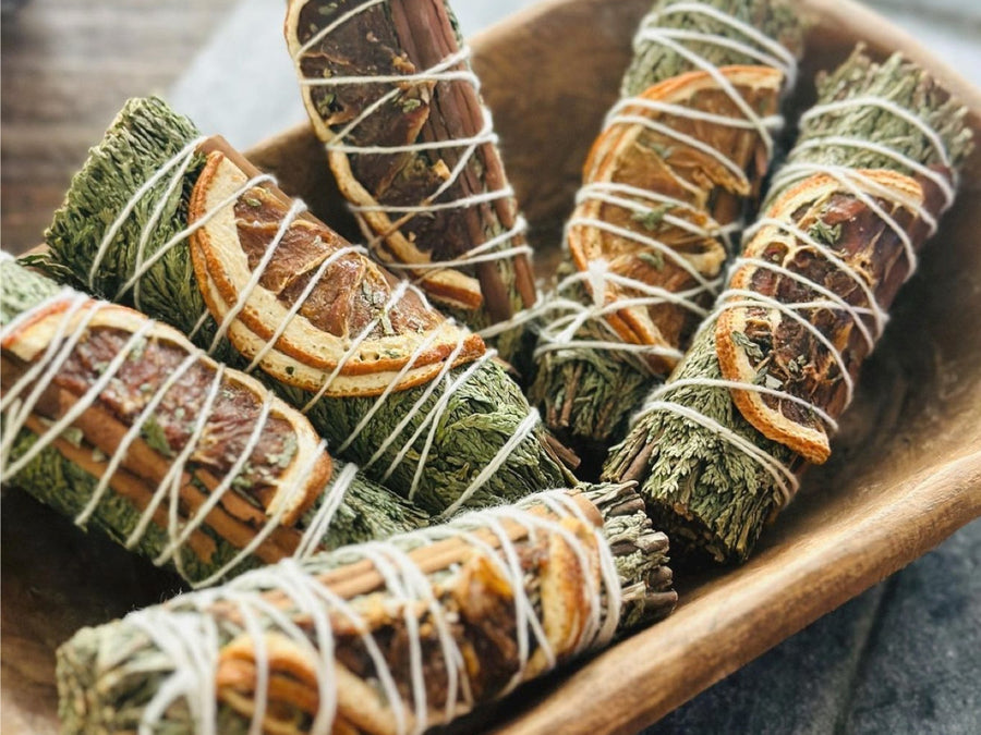 Scent Styling: Infusing Your Home with Citrus, Herbs, and Beeswax