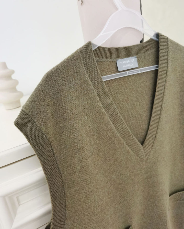 Cashmere knitted vest