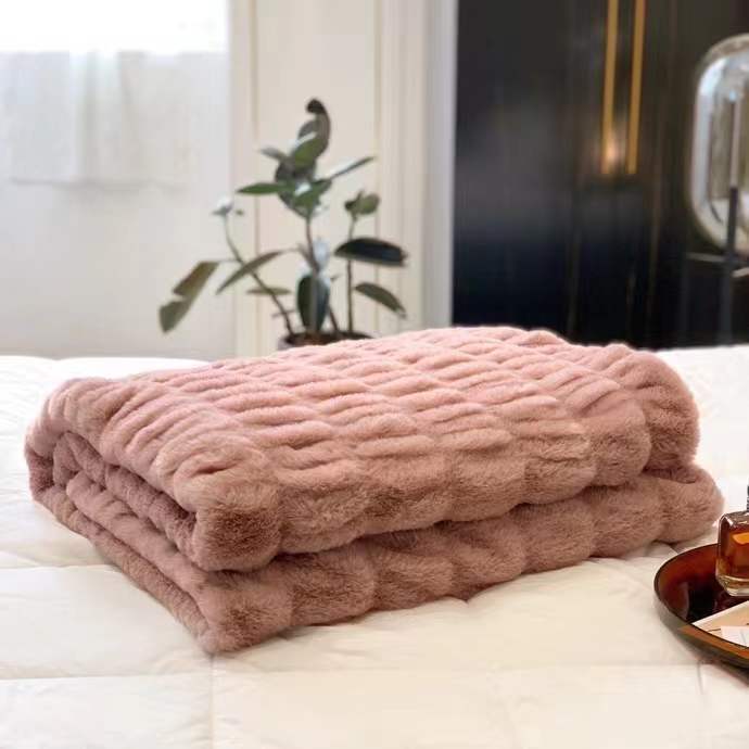 H&F Faux Fur Blanket c