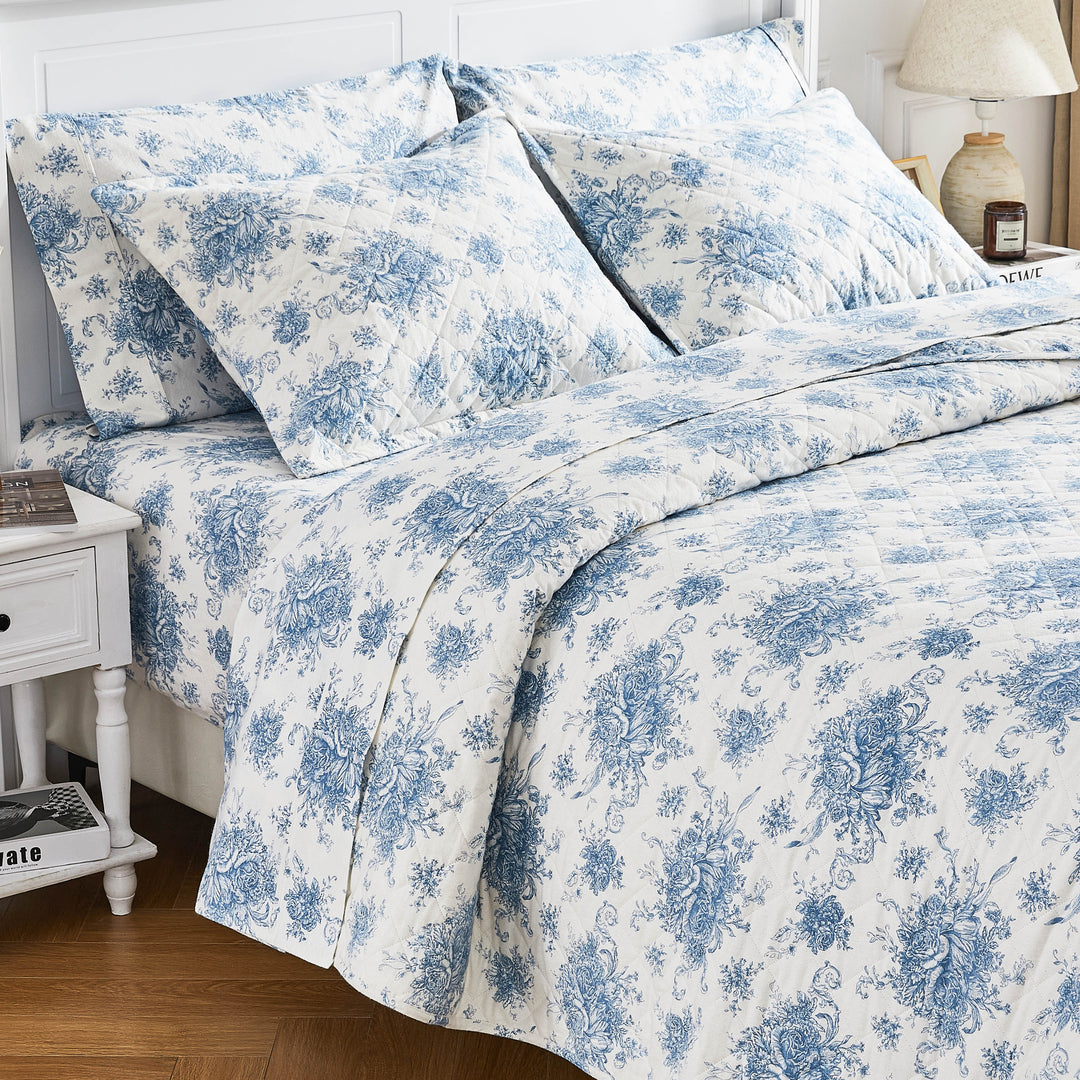 Petit Toile Cotton Flannel Quilt Set