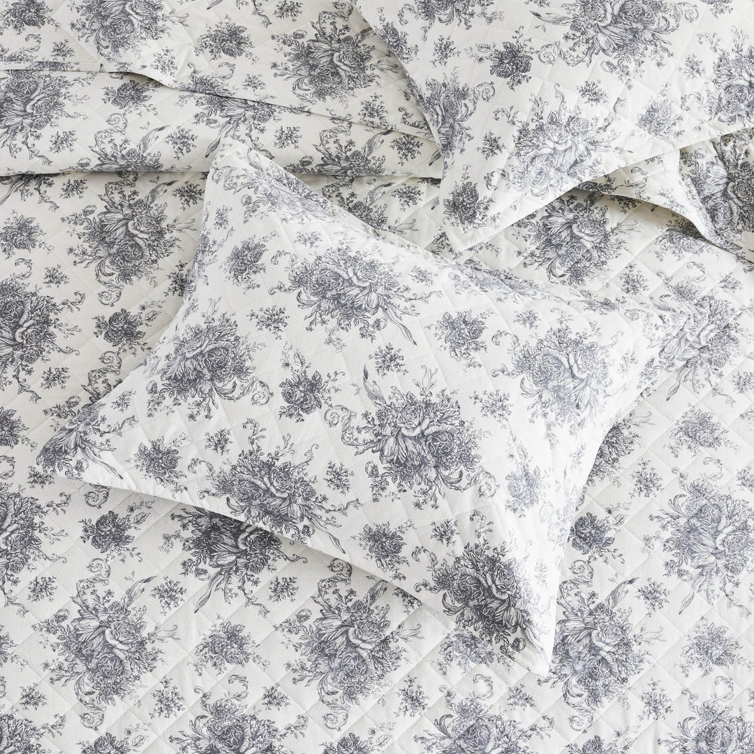 Petit Toile Cotton Flannel Quilt Set