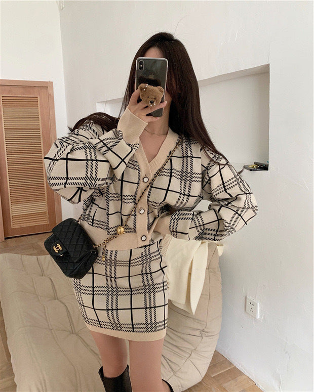 H&F Plaid Cardigan Outfit c