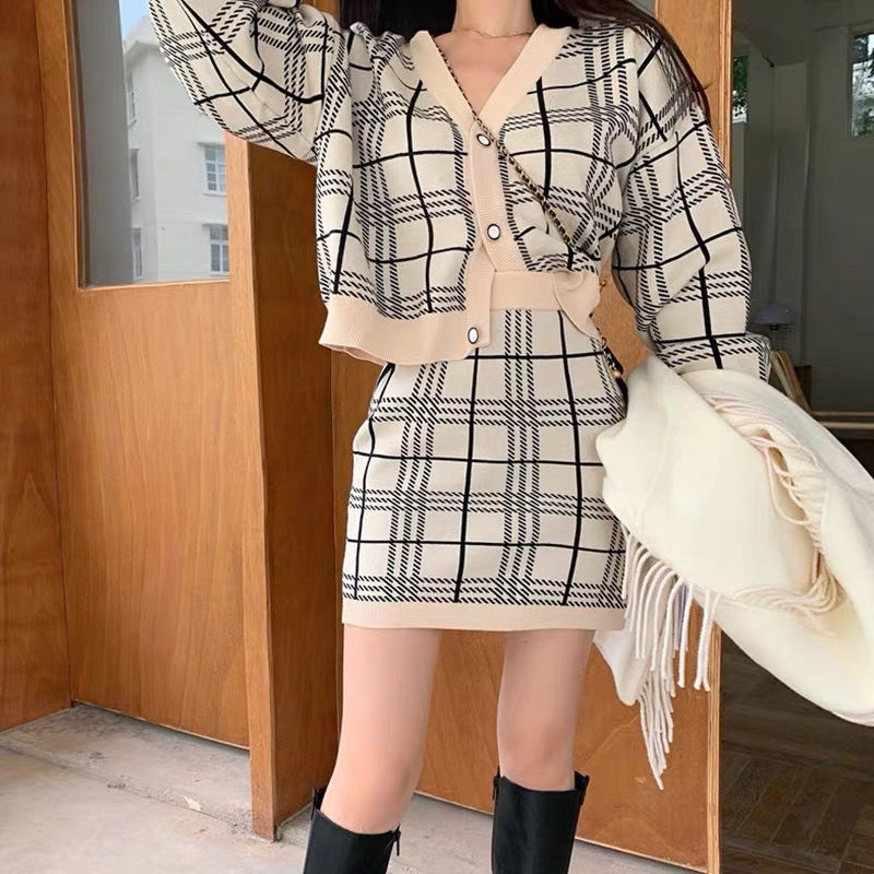 H&F Plaid Cardigan Outfit c