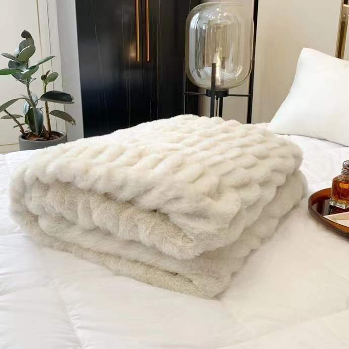 H&F Faux Fur Blanket c