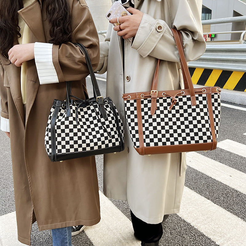 H&F Checkerboard Contrast Tote c