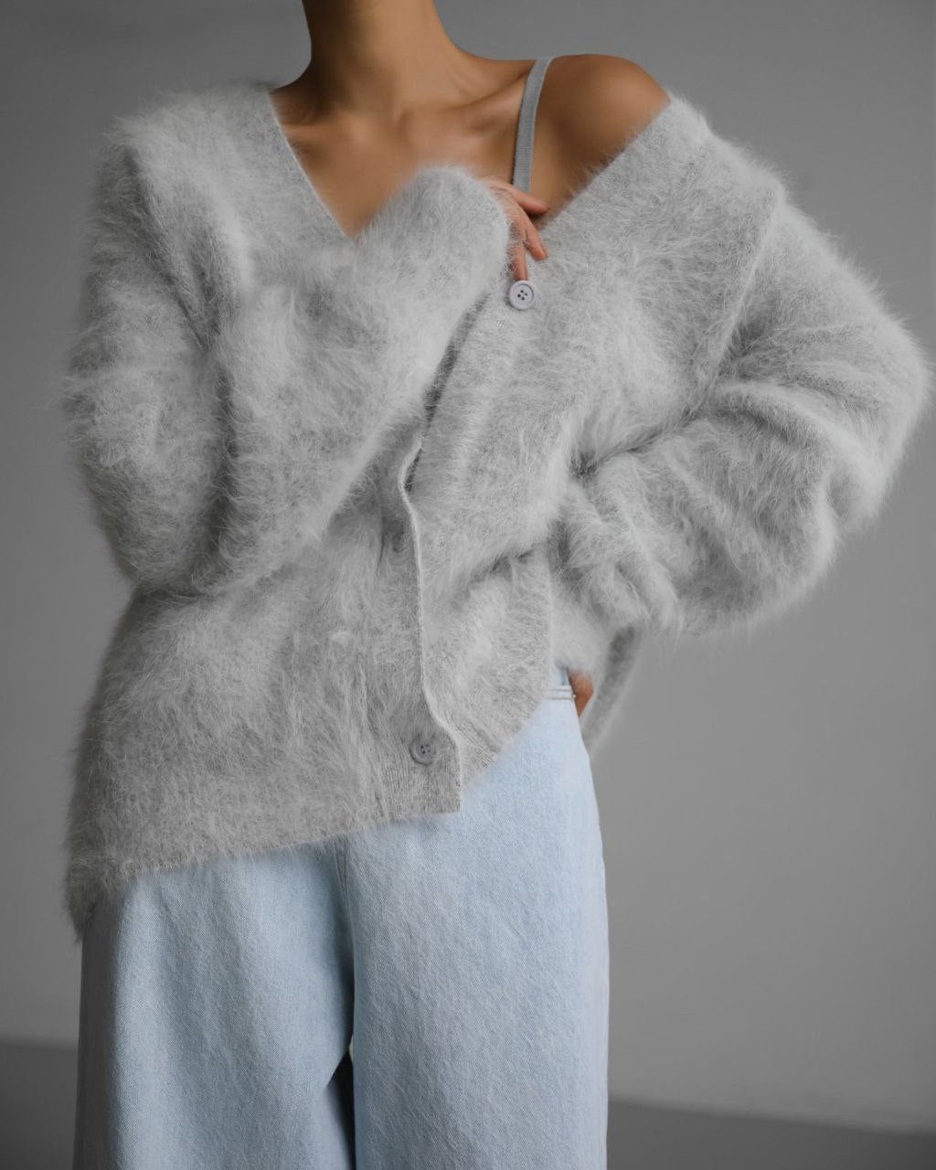 H&F V Neck Button Cardigan c