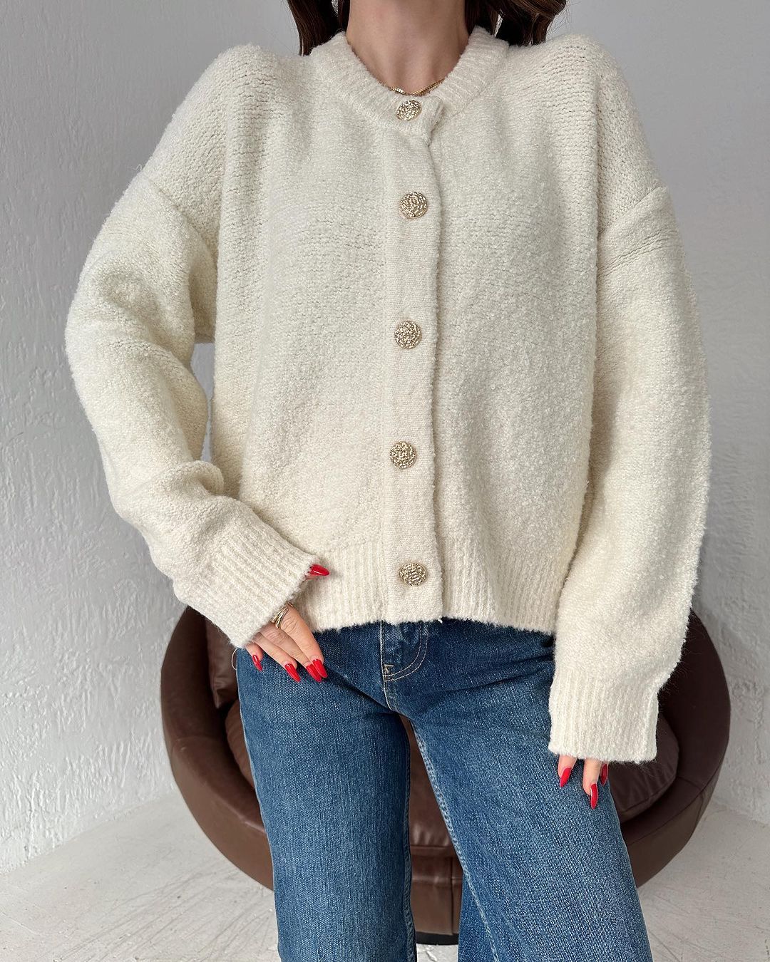 H&F Round Neck Button c