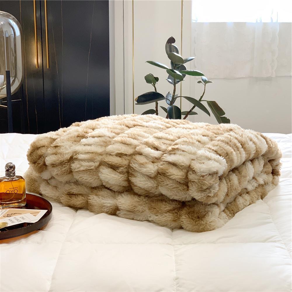 H&F Faux Fur Blanket c
