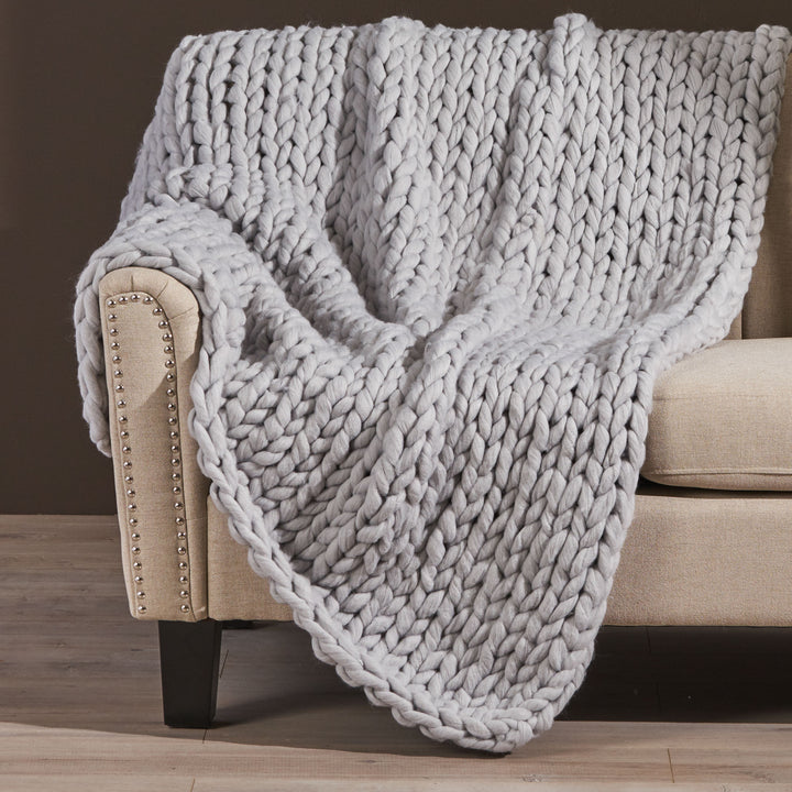 H&F Comfortable Knitted Blanket c