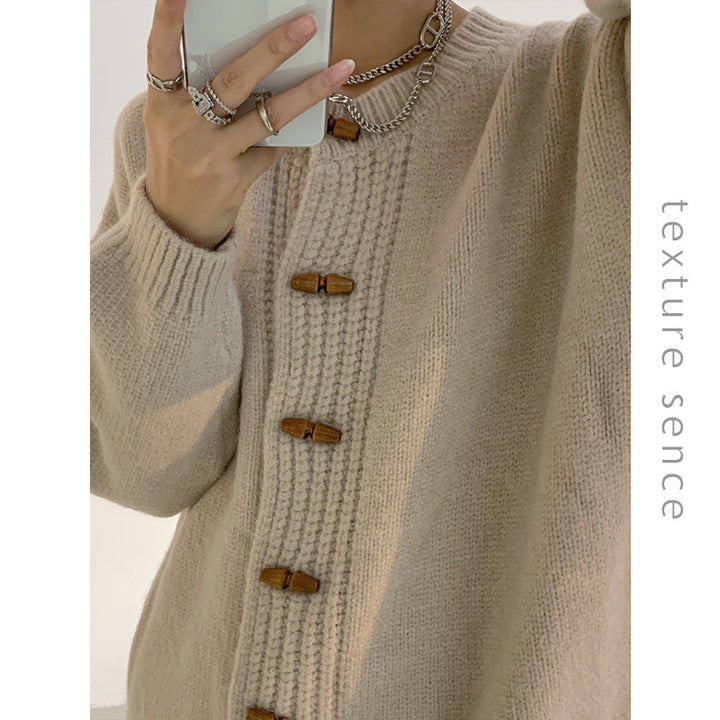 H&F Horn Button Sweater c