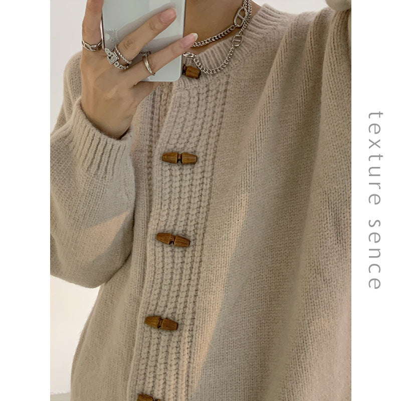 H&F Horn Button Sweater c