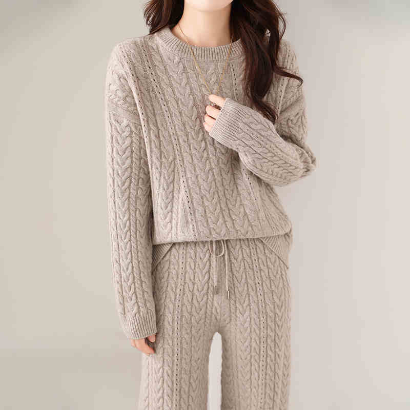 H&F Caramel Cable Knit c