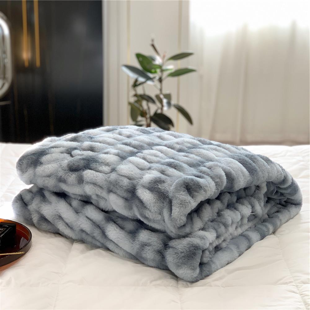 H&F Faux Fur Blanket c