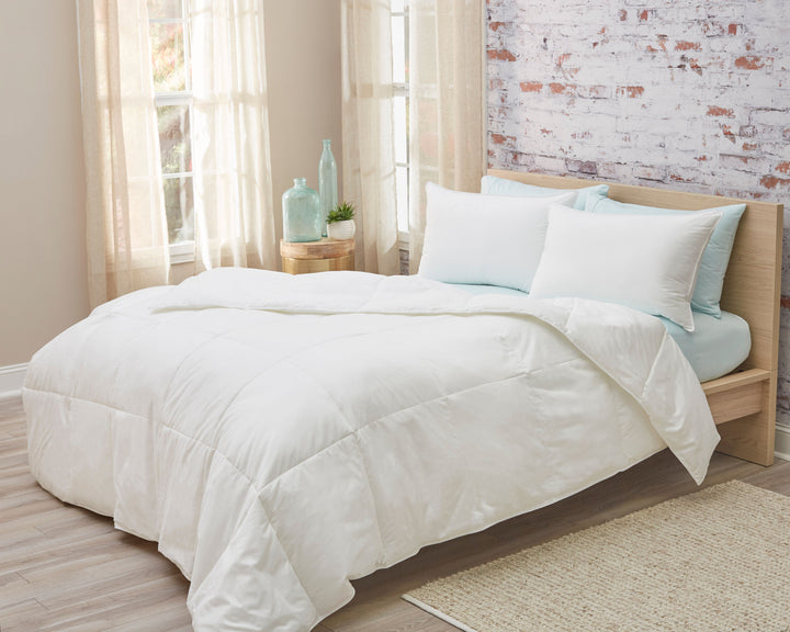 H&F Down Alternative Comforter d